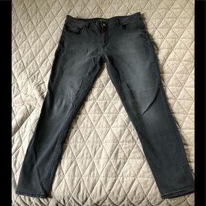 DL 1961 Florence Instasculpt Jeans in Webb wash